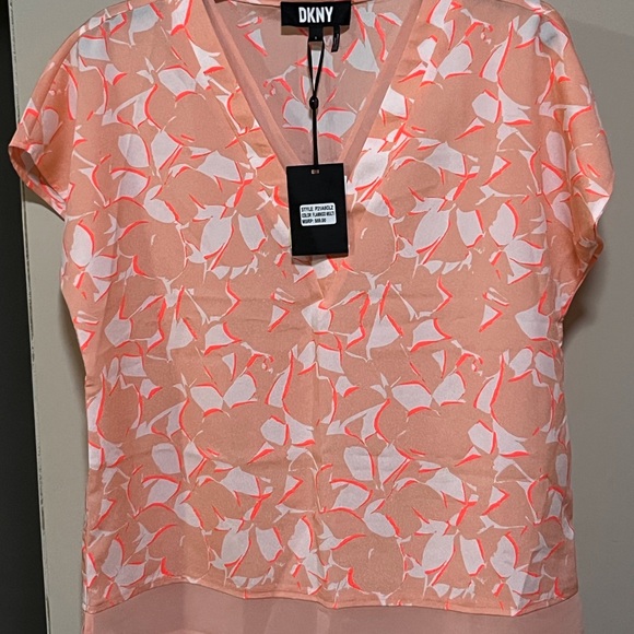 SELLING DKNY BLOUSE FOR WOMEN SIZE SMALL COLOR FLAMINGO 🦩 SLEEVELESS BNWT - Picture 8 of 12
